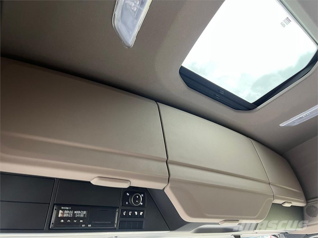 DAF XF480 FAS 6x2 탑차 트럭