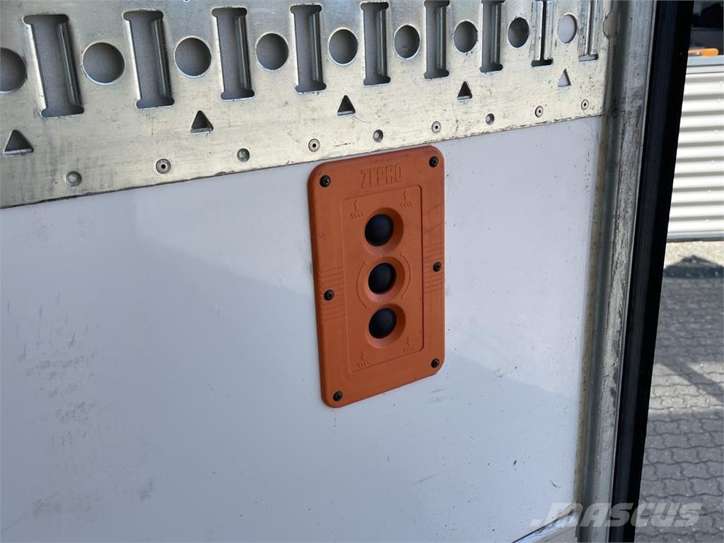 Renault D280 Premium 탑차 트럭