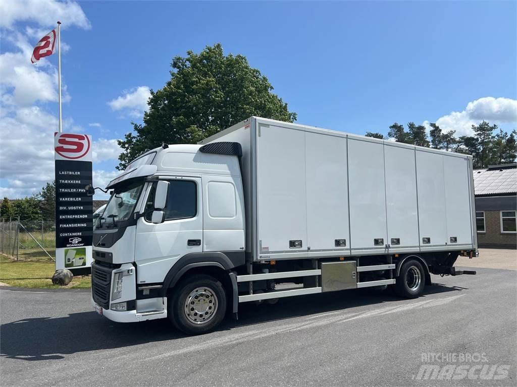 Volvo FM330 탑차 트럭