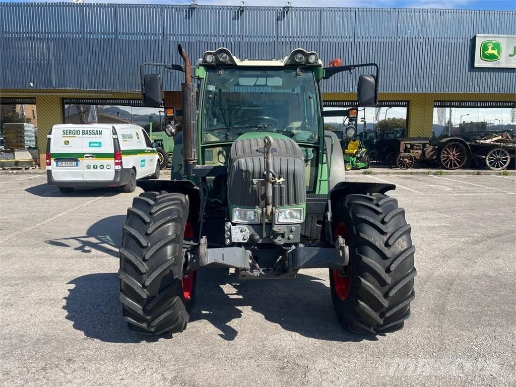 Fendt 211 VARIO 트랙터
