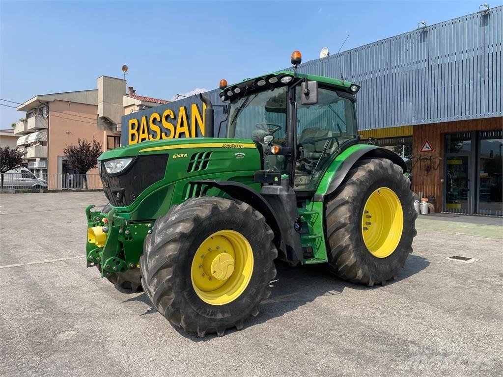 John Deere 6145 R 트랙터