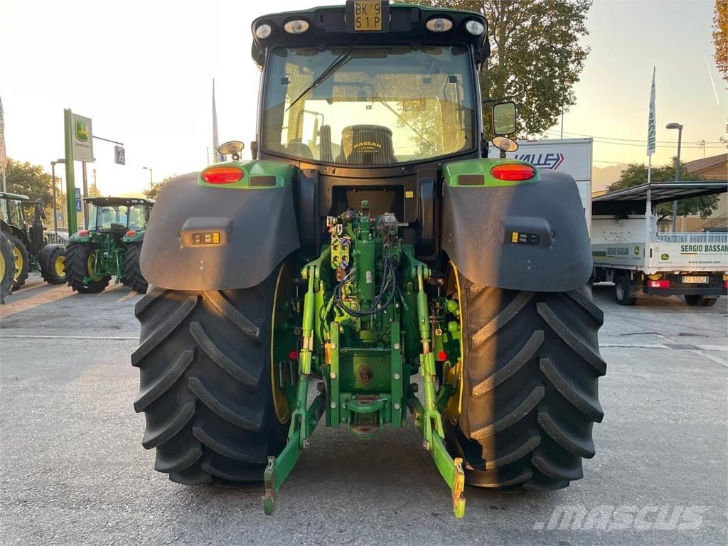 John Deere 6210 R 트랙터