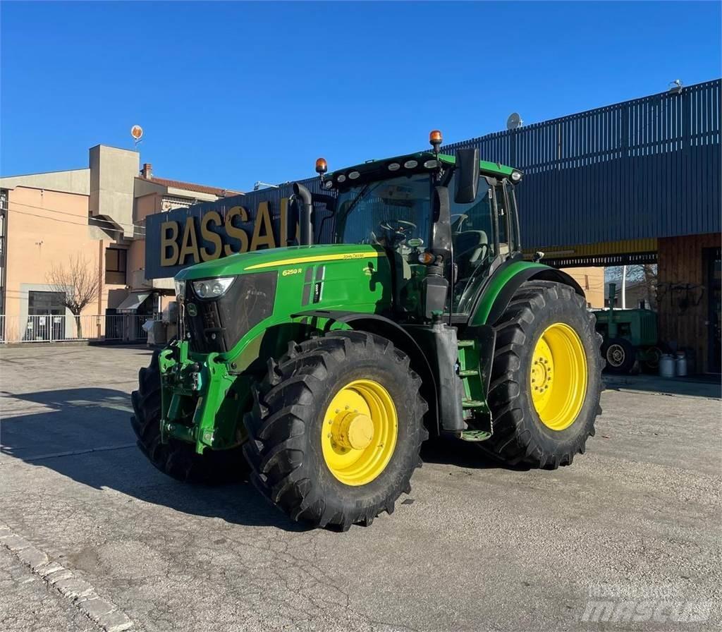 John Deere 6250 R 트랙터
