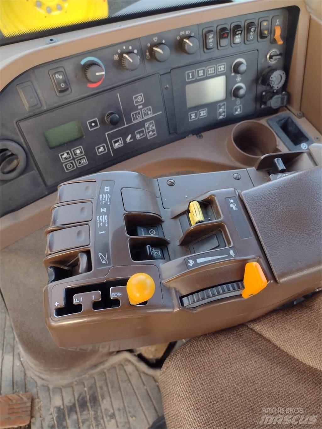John Deere 8230 트랙터