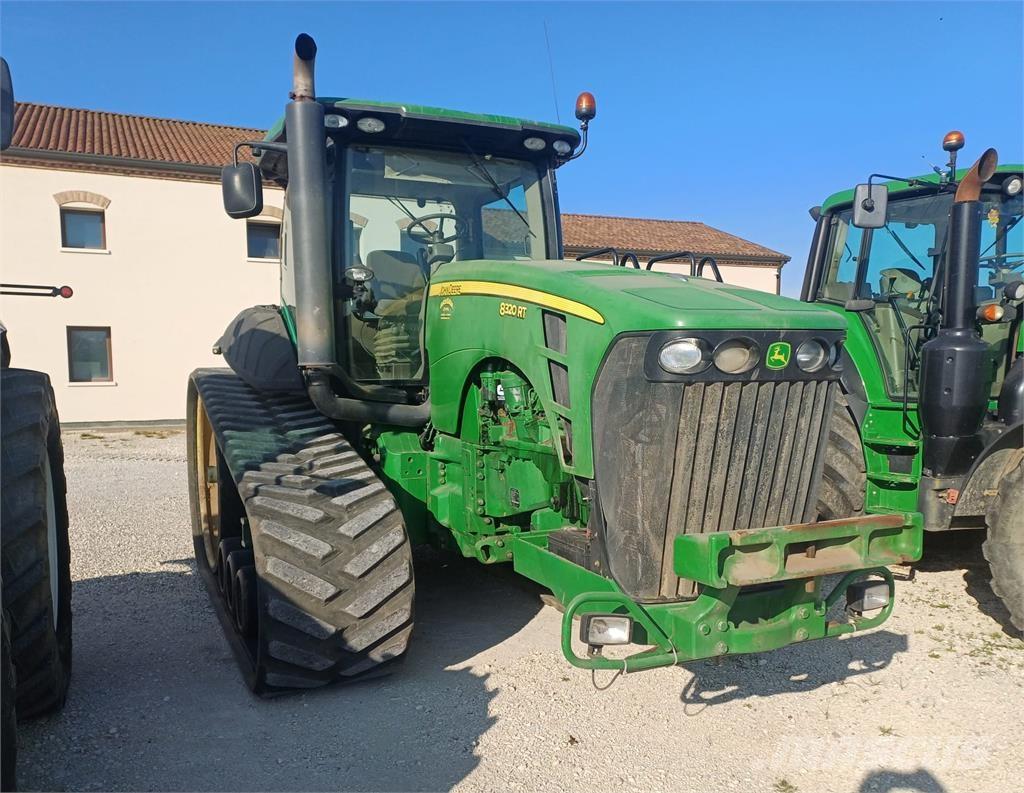 John Deere 8320 RT 트랙터