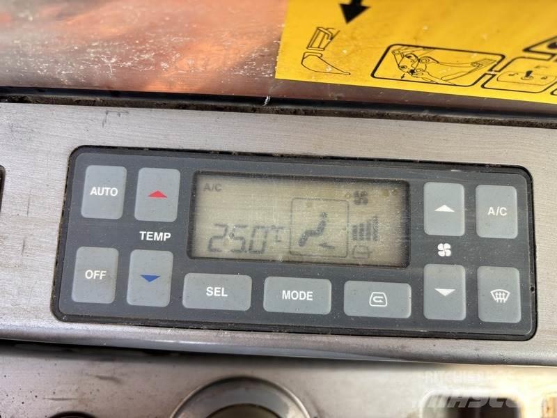 Doosan DX480LC 대형 굴삭기 29톤 이상