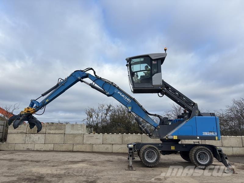 Fuchs MHL320 폐기물/산업 처리기