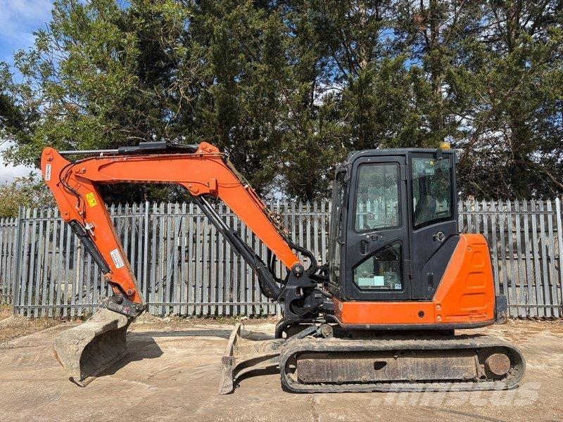 Hitachi ZX65 중형굴삭기 7톤-28톤