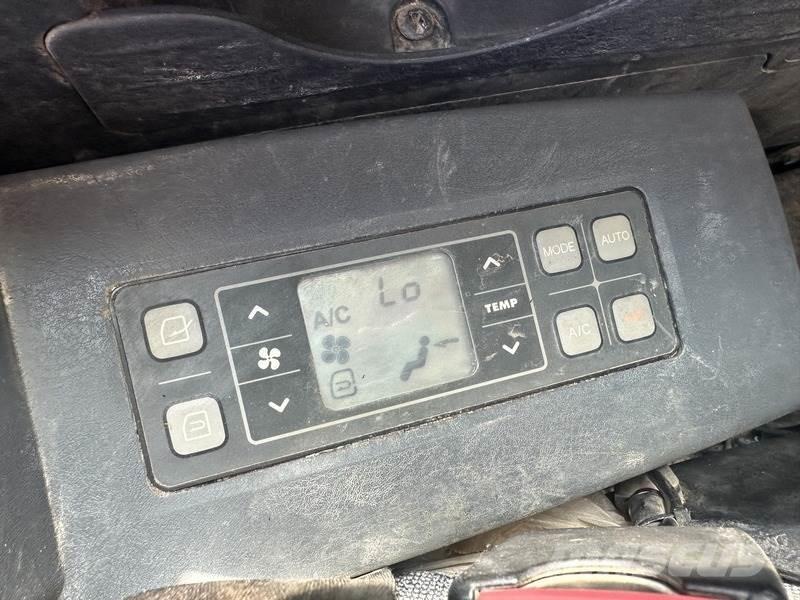 Hyundai HX130LCR 대형 굴삭기 29톤 이상