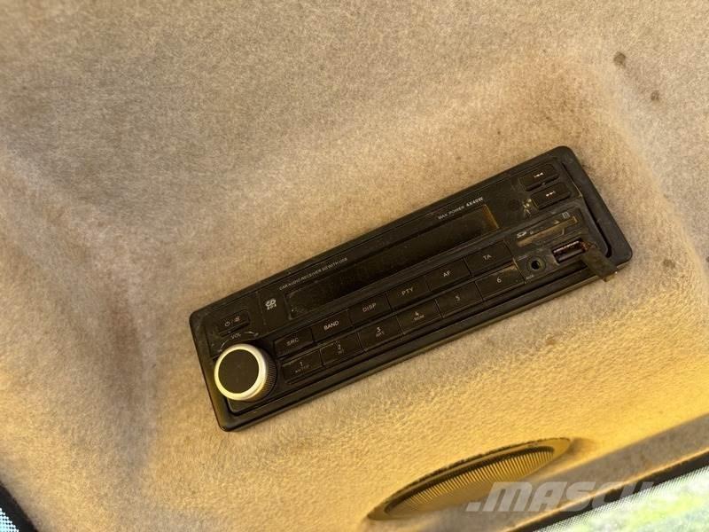 JCB JS240 LC 대형 굴삭기 29톤 이상