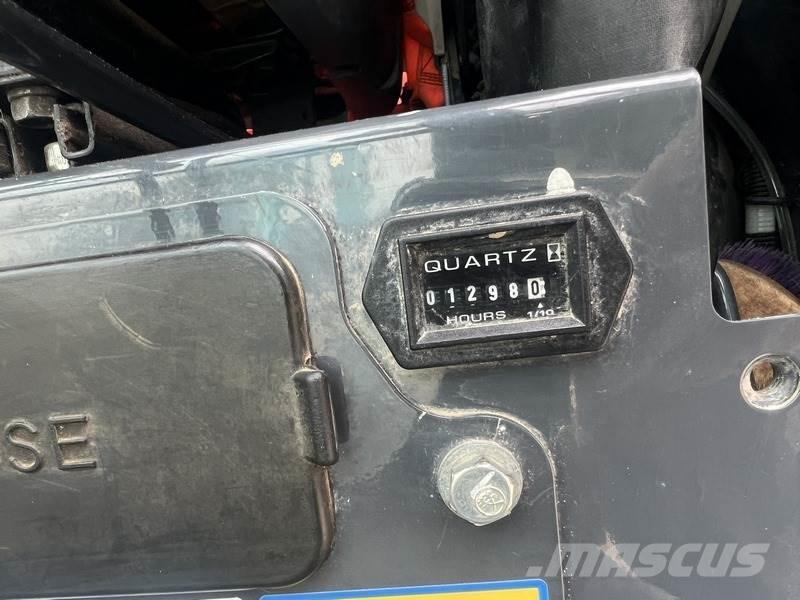 Kobelco SK28SR-6E 소형 굴삭기 7톤 미만
