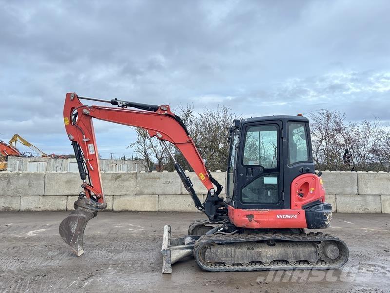 Kubota KX057-4 중형굴삭기 7톤-28톤