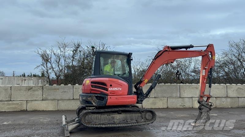Kubota KX057-4 중형굴삭기 7톤-28톤