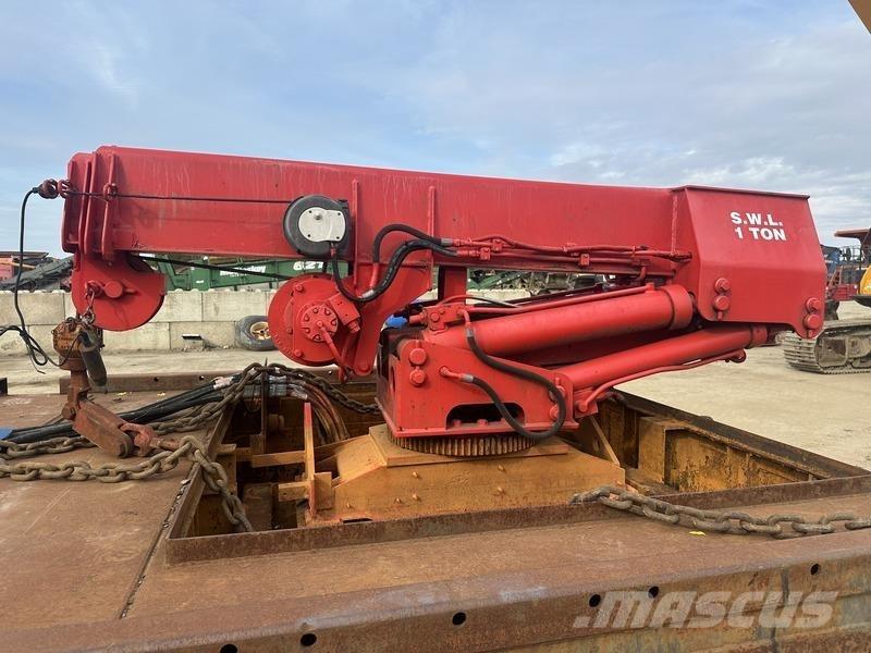 TMC Grove M977 기타 승강장비
