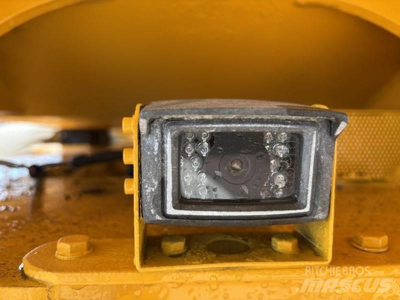 Volvo A25 연결식 홀러