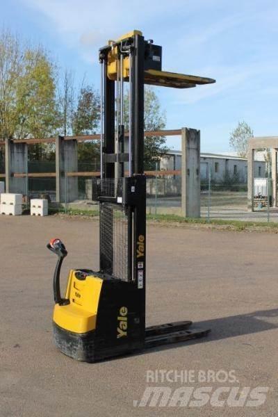 Yale MS12AC 포크리프트