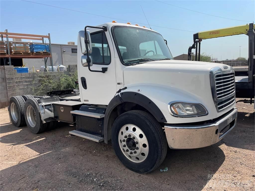 Freightliner M2 트랙터 유닛