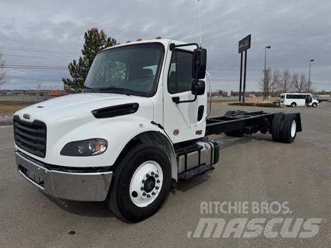 Freightliner M2 106 트랙터 유닛