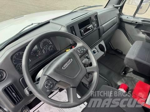 Freightliner M2 106 트랙터 유닛
