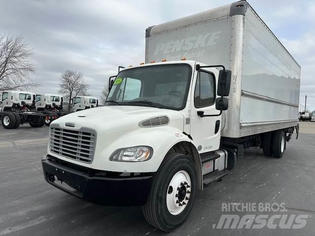 Freightliner M2106 탑차 트럭