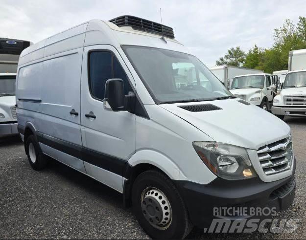 Freightliner sprinter 탑차 트럭