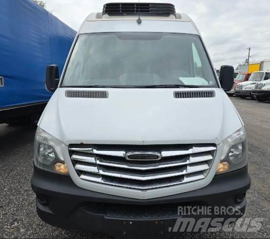 Freightliner sprinter 탑차 트럭