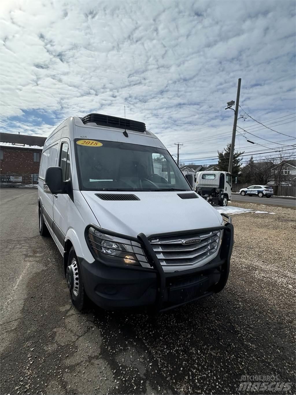 Freightliner sprinter 탑차 트럭