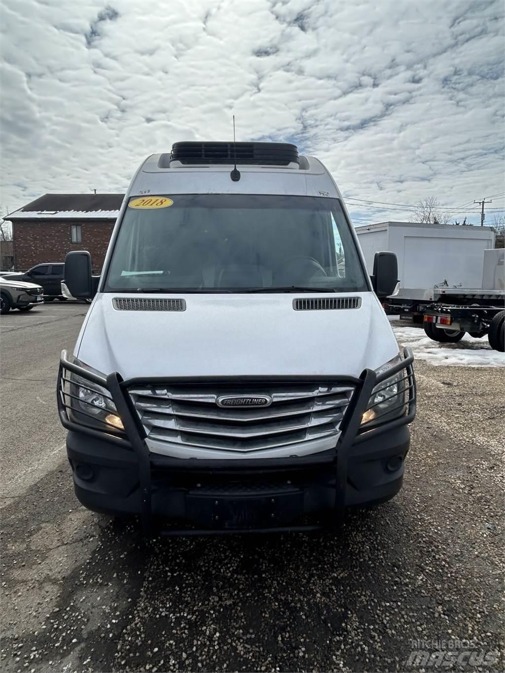 Freightliner sprinter 탑차 트럭