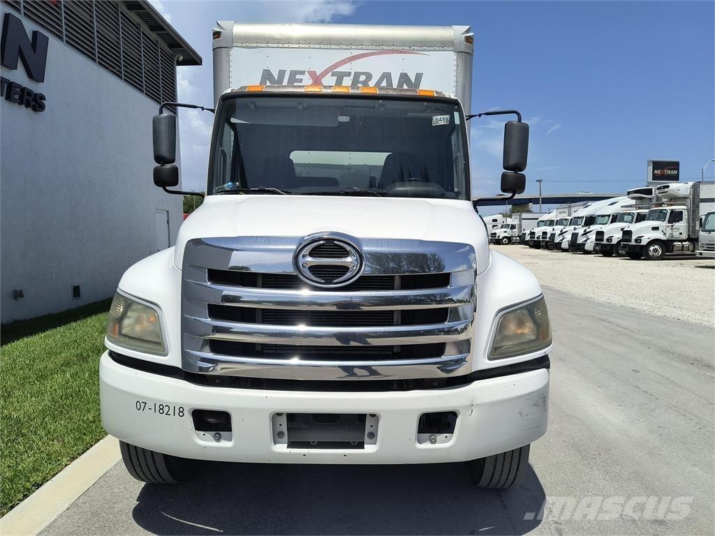 Hino 268 탑차 트럭