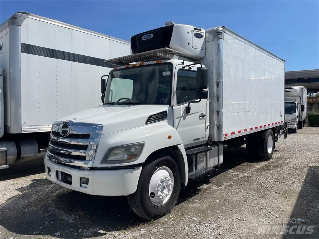 Hino 268 탑차 트럭