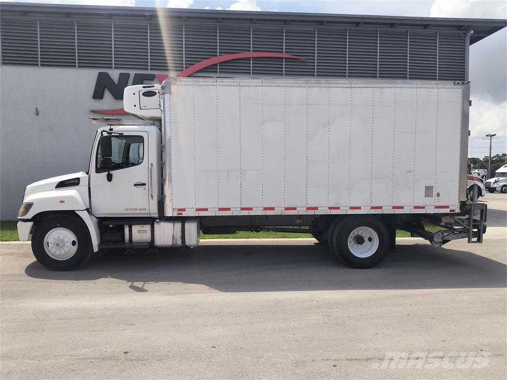 Hino 268 탑차 트럭