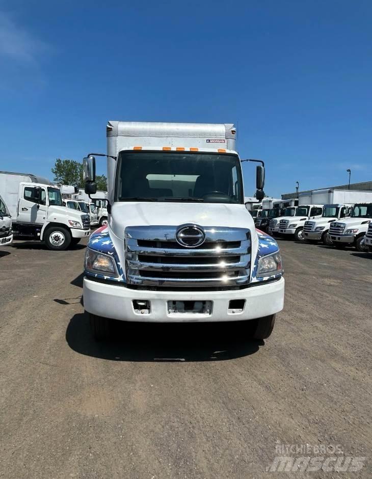 Hino 268 탑차 트럭