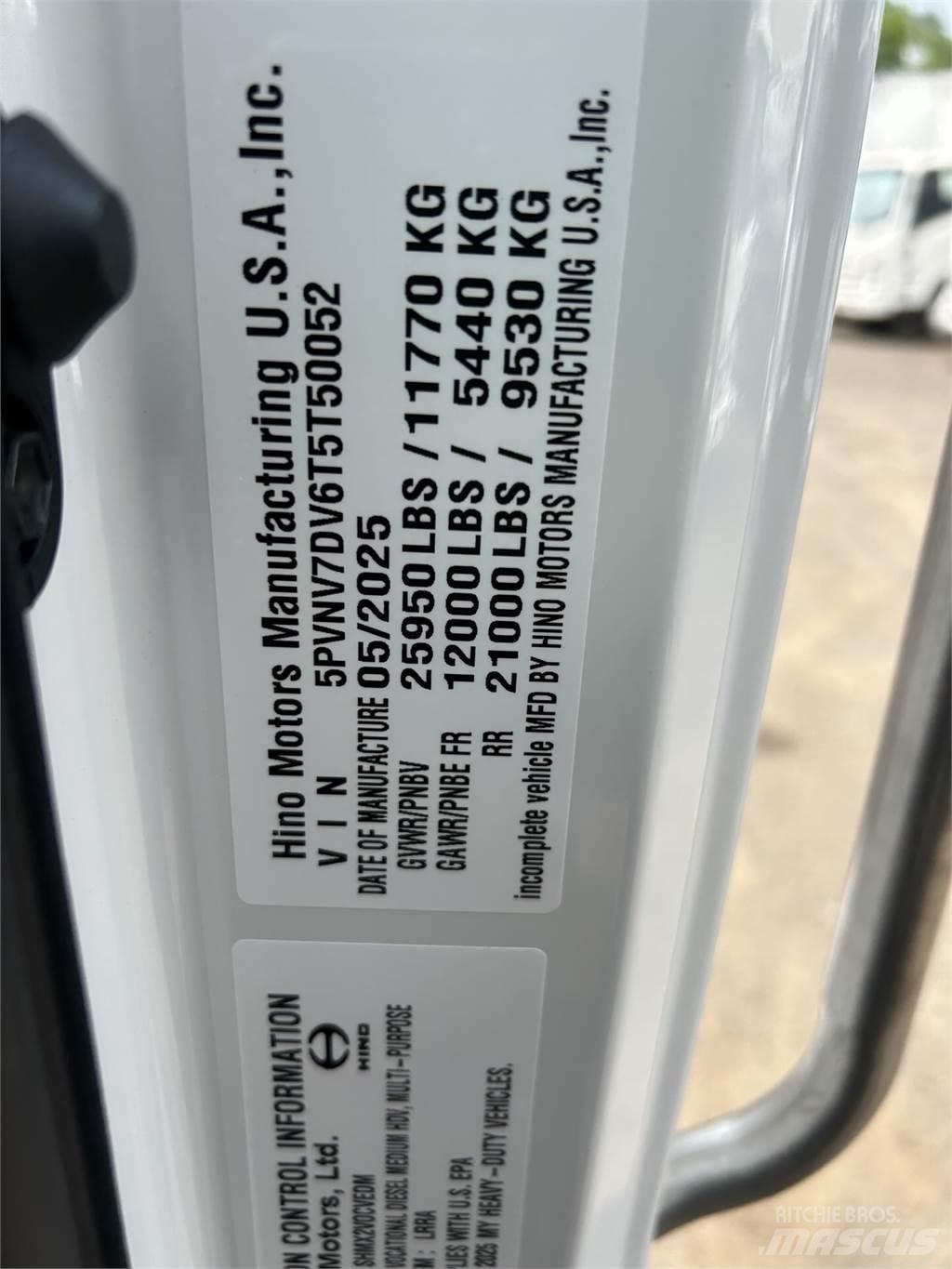 Hino L7 새시 운전실 트럭