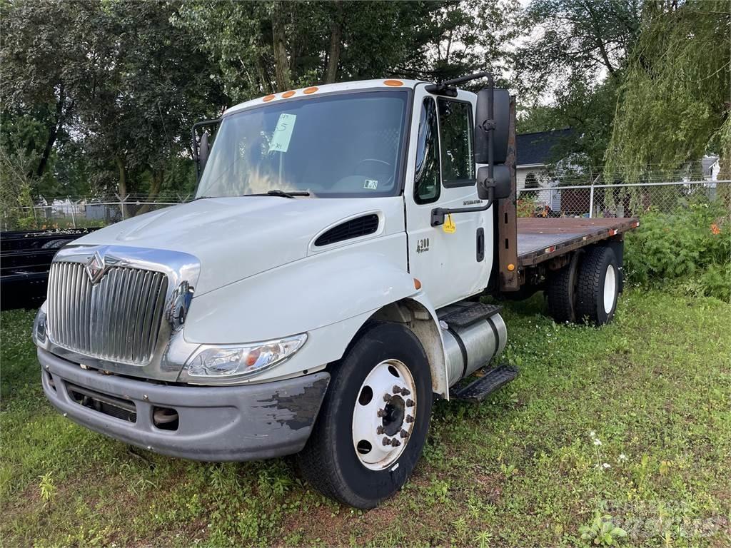 International 4300 기타 트럭