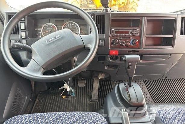 Isuzu NPR HD 탑차 트럭