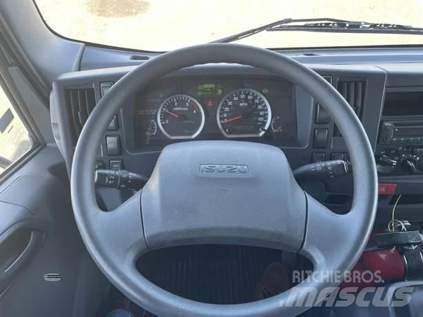 Isuzu NPR XD 탑차 트럭