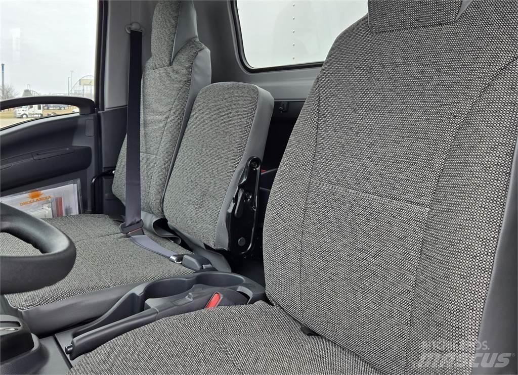 Isuzu NPRHD 탑차 트럭