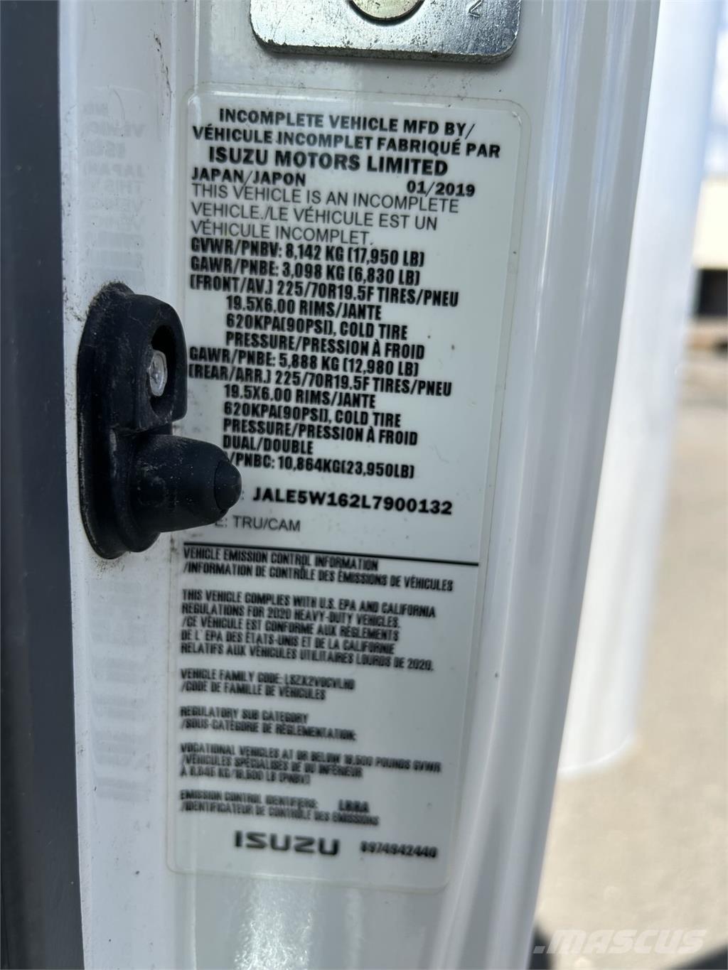 Isuzu NQR 탑차 트럭