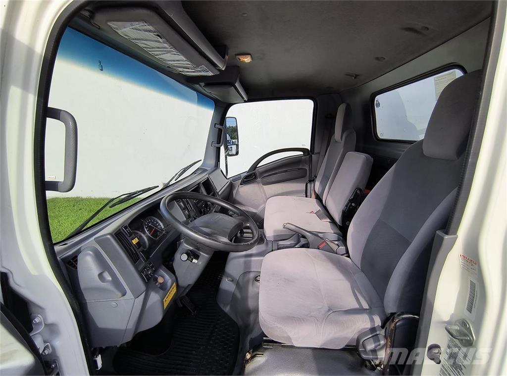 Isuzu NQR 탑차 트럭