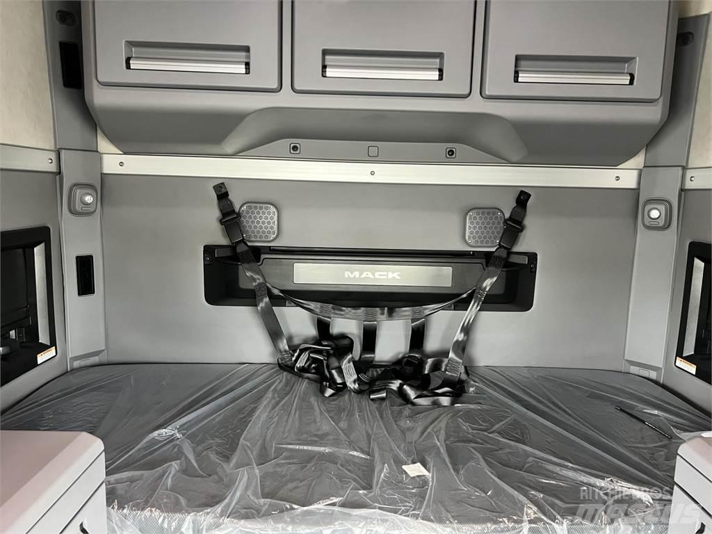 Mack AN64T 트랙터 유닛