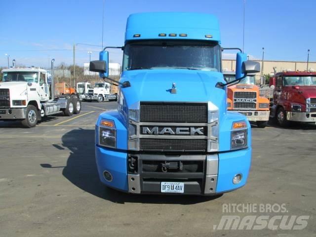 Mack AN64T 트랙터 유닛