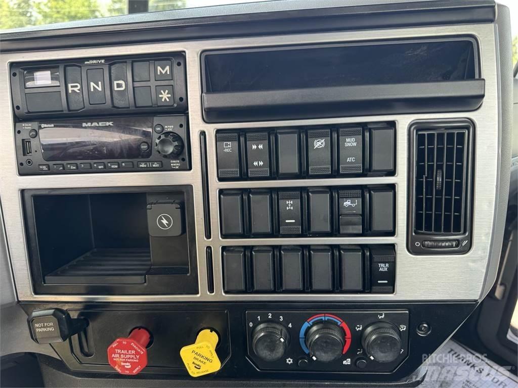 Mack AN64T 트랙터 유닛