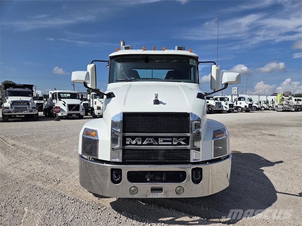 Mack AN64T 트랙터 유닛