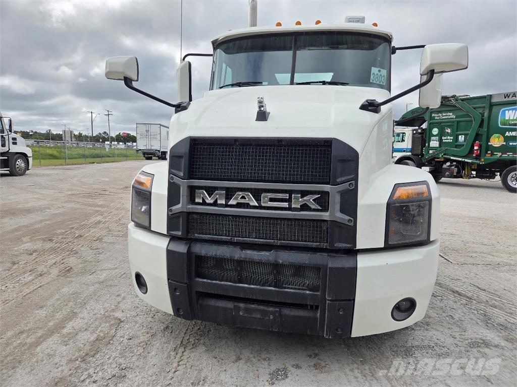 Mack AN64T 트랙터 유닛