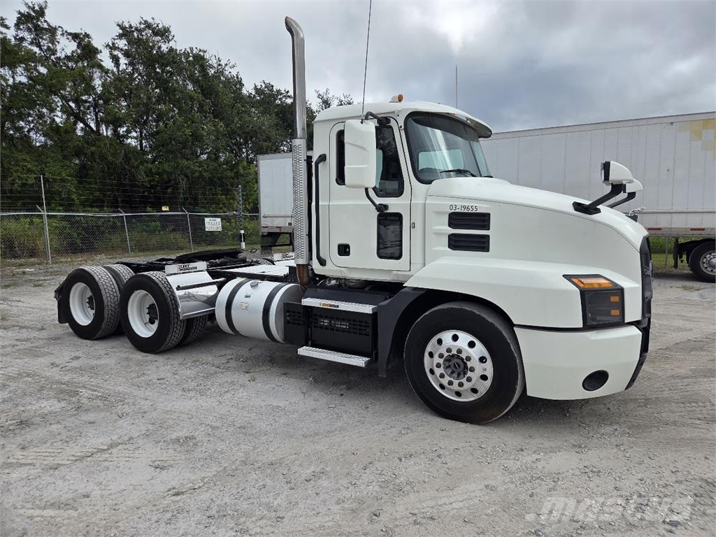 Mack AN64T 트랙터 유닛