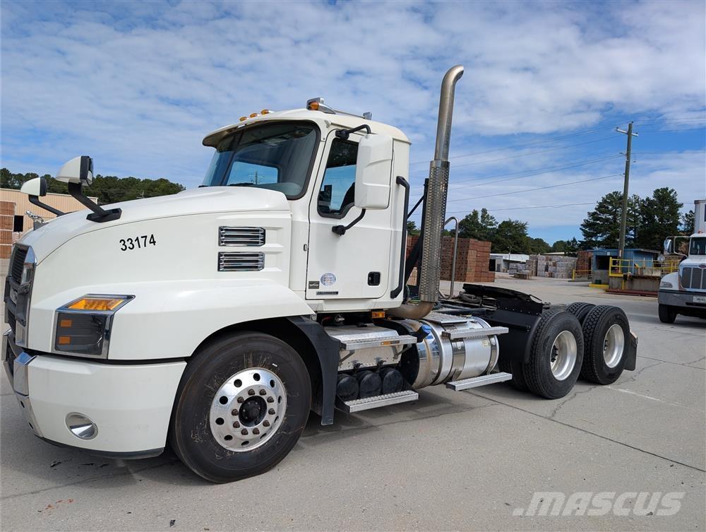 Mack AN64T 트랙터 유닛