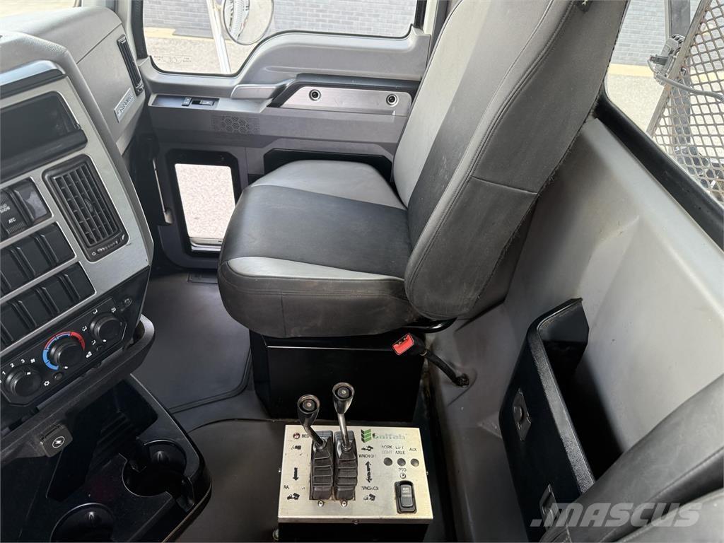 Mack GR64B 기타 트럭