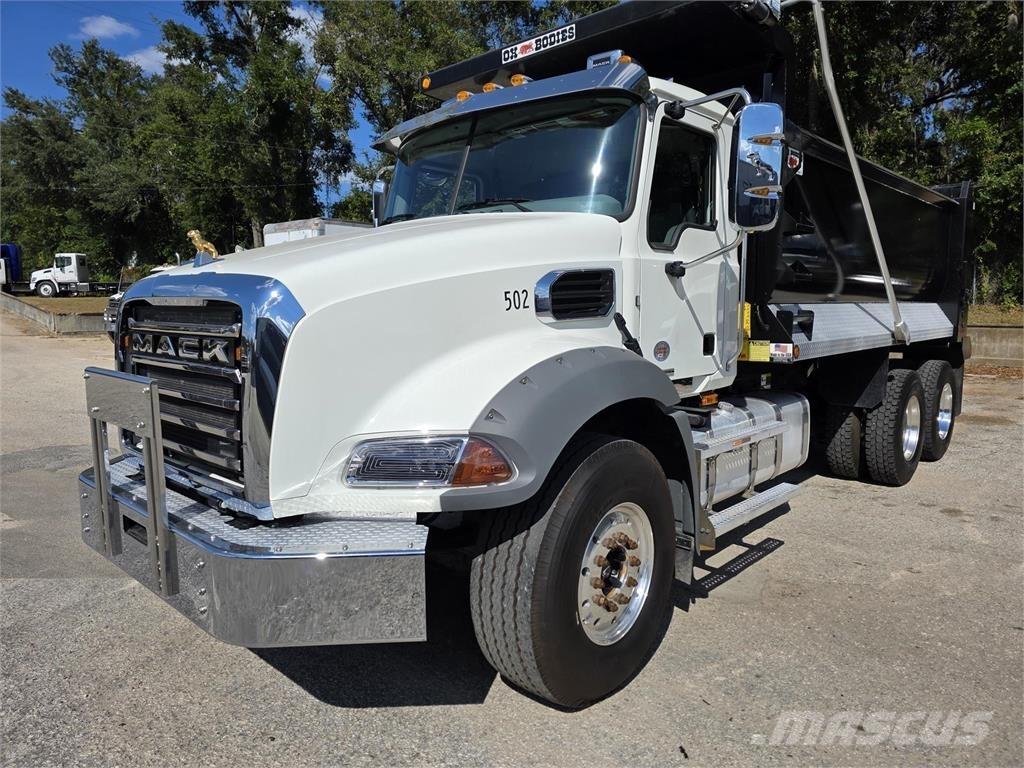 Mack GR64B 덤프 트럭
