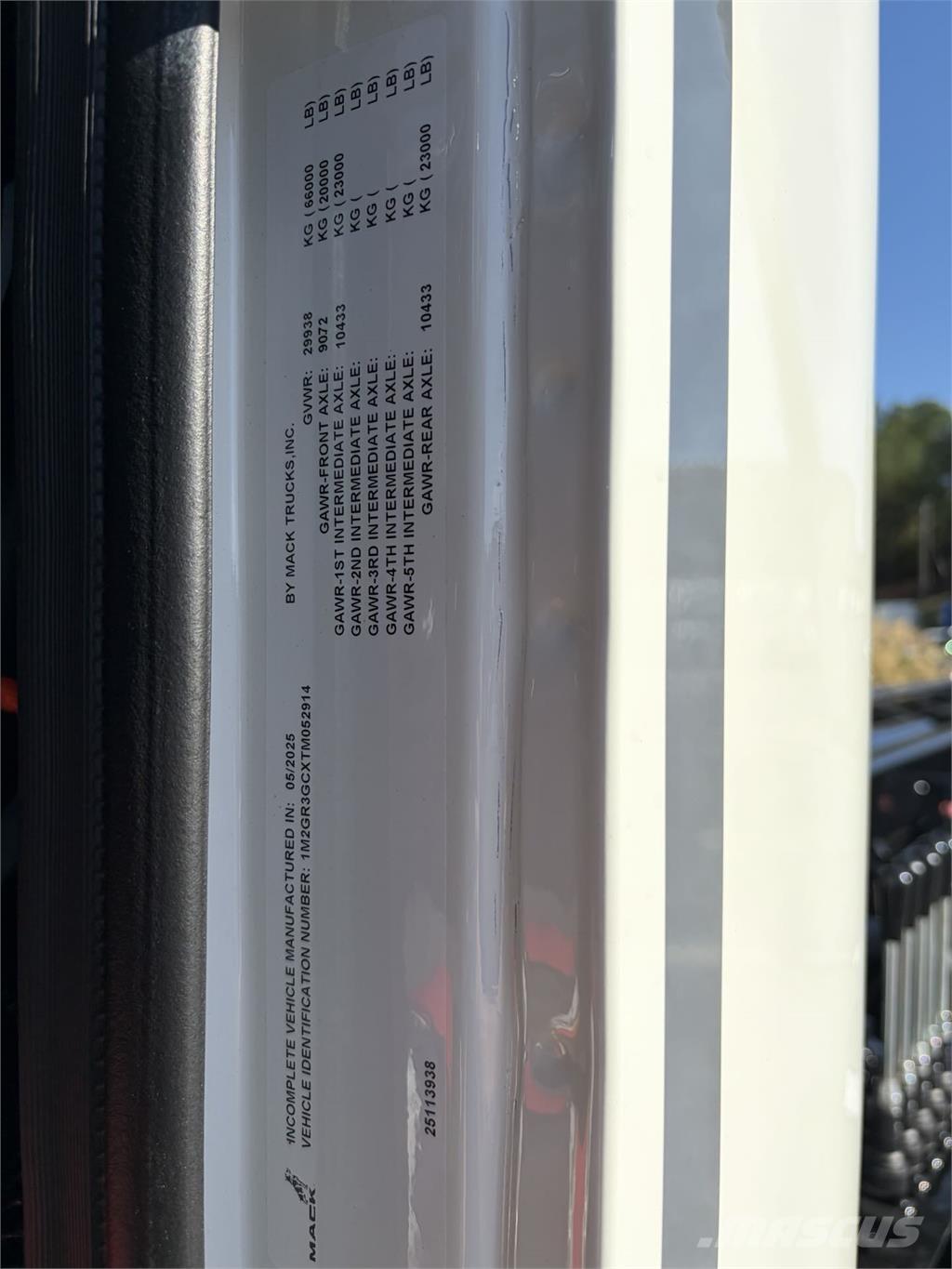 Mack GR64B 기타 트럭