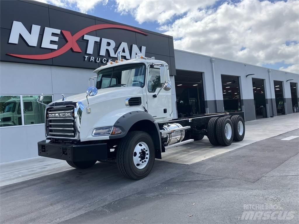 Mack GR64BRX 새시 운전실 트럭